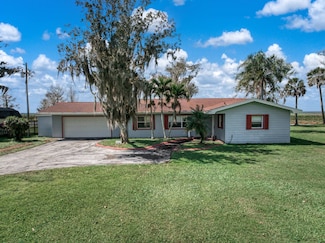 1317 Lakeshore Dr, Lorida, FL 33857