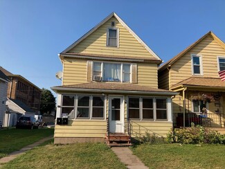 215 7th St S, Virginia, MN 55792