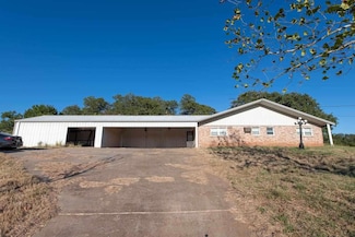 274 Nocona Dr, Nocona, TX 76255