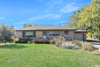 335 N Lakeshore Dr, Hanna City, IL 61536