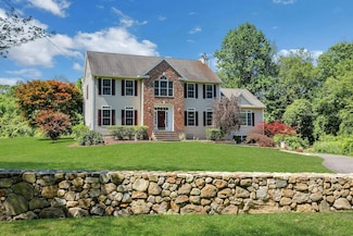 64 Thompson St, Shelton, CT 06484