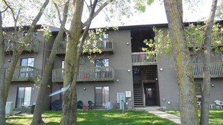 2360 South St Unit B, Elgin, IL 60123