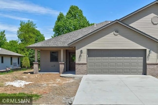 622 Pondhurst Dr, Amery, WI 54001