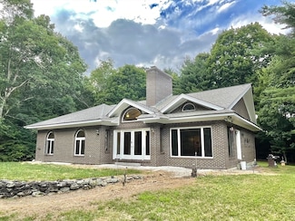 697 Lower Rd, Gilbertville, MA 01031