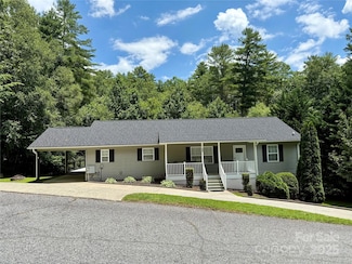 194 Acorn Ln, Pisgah Forest, NC 28768
