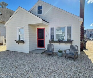 321 W Kupper Dr, Mantoloking, NJ 08738