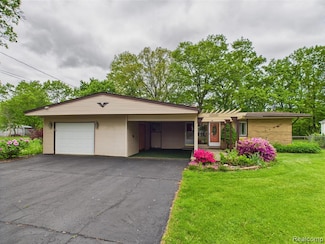 4257 Tommy Armour Dr, Genesee Township, MI 48506