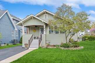 1121 N Scott St, Wheaton, IL 60187