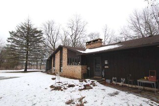 9N089 Corron Rd, Elgin, IL 60124