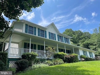 6449 Knight Dr, Sykesville, MD 21784