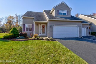 49A Raylinsky Ln, Mechanicville, NY 12118