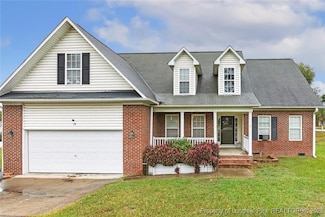 10 Pender Rd, Spring Lake, NC 28390