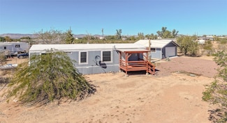 5384 W Brook Dr, Golden Valley, AZ 86413