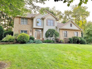 6910 Pine Knoll Dr, Clinton, OH 44216