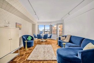 175 W 13th St Unit 17E, New York, NY 10011