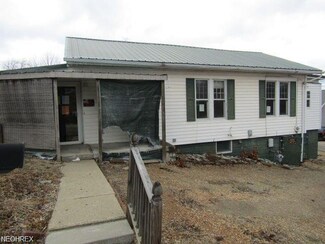 402 W Church St, Barnesville, OH 43713