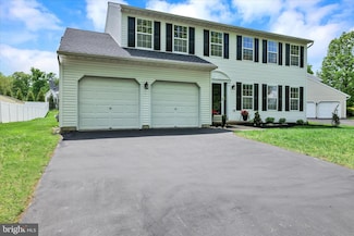 951 Scarlet Oak Dr, Chalfont, PA 18914