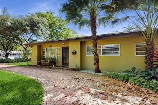 2920 Columbus Blvd, Coral Gables, FL 33134