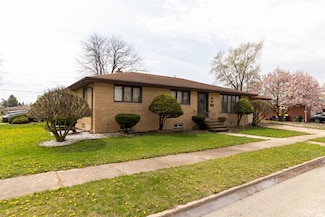 17246 Bernadine St, Lansing, IL 60438