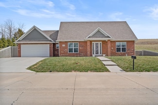 1704 Legends Ave W, Boonville, MO 65233