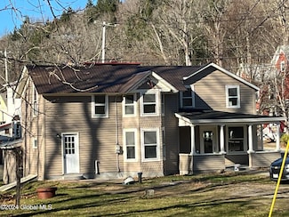 55 Fort Johnson Ave, Fort Johnson, NY 12070