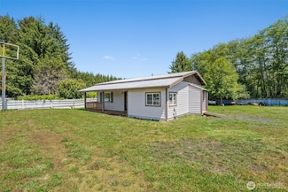 10610 U S 101, Raymond, WA 98577