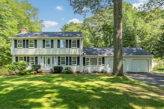 29 Flintlock Rd, Madison, CT 06443
