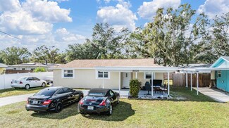 8820 52nd St N, Pinellas Park, FL 33782