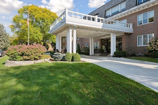 6105 Eden Prairie Rd Unit A24, Edina, MN 55436