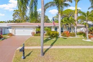 14715 Crown Dr, Largo, FL 33774