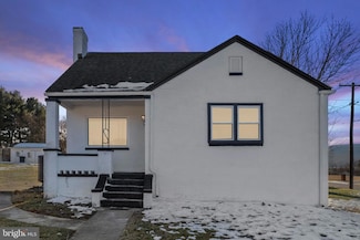701 S 2nd St, Shenandoah, VA 22849