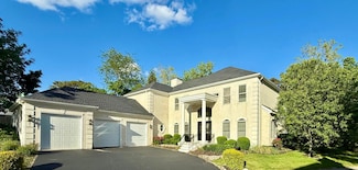 1940 Scioto Pointe Dr, Columbus, OH 43221