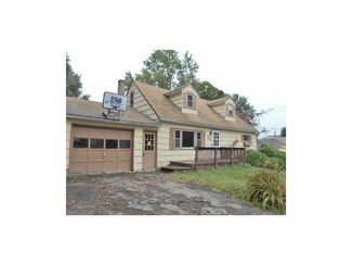 22 Meadow Ln, Apalachin, NY 13732