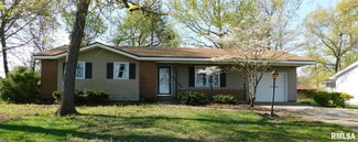 1217 E Nicholas St, Carlinville, IL 62626