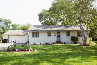 5544 Saint Stephen St, Mounds View, MN 55112