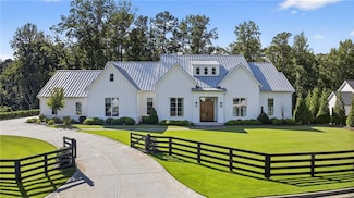 135 von Lake Dr, Alpharetta, GA 30004