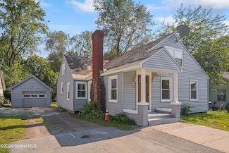 70 Main St, Queensbury, NY 12804