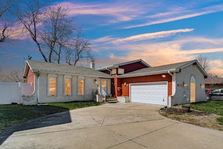 8218 White Oak Ave, Munster, IN 46321