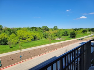 2700 Old Denton Rd Unit 2216, Carrollton, TX 75007