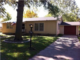 417 College St, Halstead, KS 67056