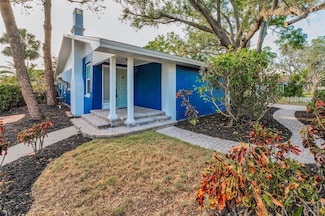 330 Pineapple St, Tarpon Springs, FL 34689