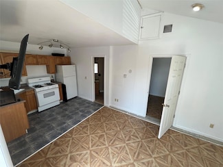 46 Glen Ln, Kings Park, NY 11754