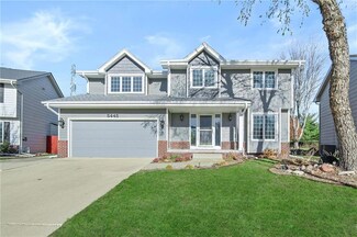 5445 NW 89th St, Johnston, IA 50131