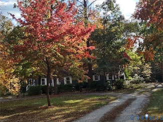 11766 Five Forks Rd, Farmville, VA 23901