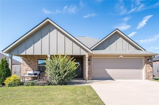 983 Jameson St, Tontitown, AR 72762