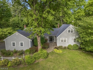 23 Drake Rd, Mendham, NJ 07945