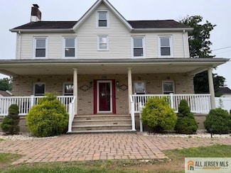 33 Tennent Ave, Englishtown, NJ 07726
