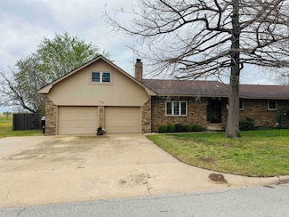 108 Rice Dr, Watonga, OK 73772