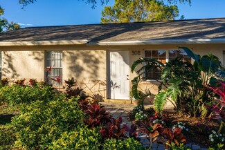 308 67th St NE, Bradenton, FL 34208