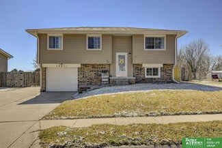 14611 Echo Hills Dr, Omaha, NE 68138